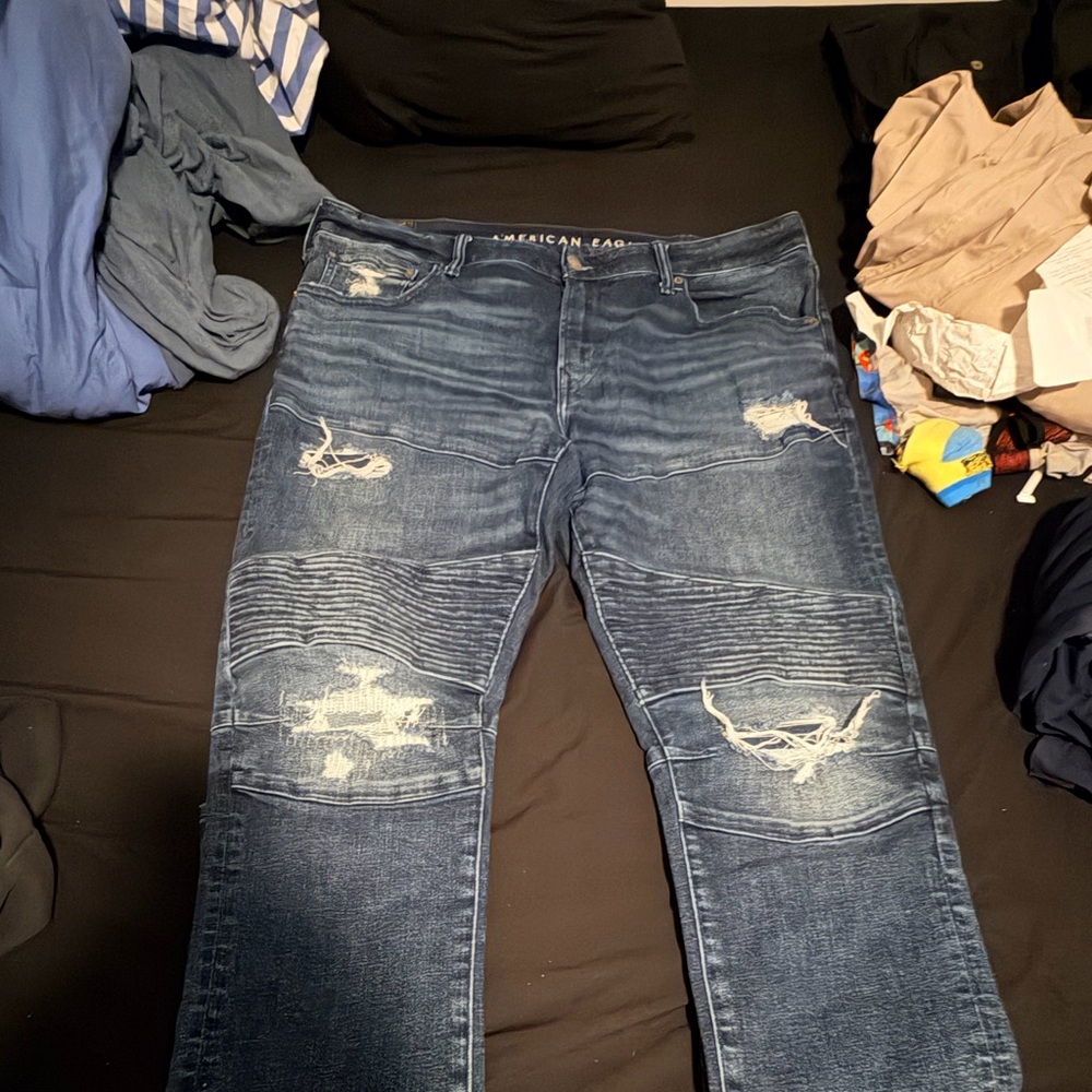 American Eagle means Jeans